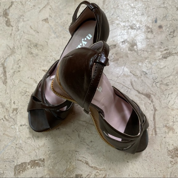 N.Y.L.A Yuki Brown Peep Toe High Wedge Sandal - Picture 9 of 14
